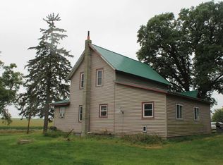 1842 Timber Rd, Calmar, IA 52132