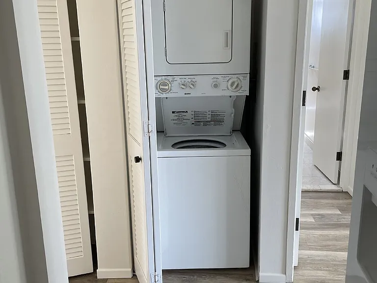 745 Isenberg St #502 — Photo 10