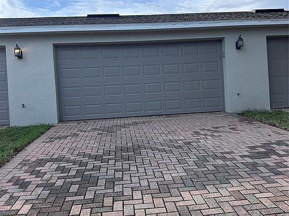 4th image of 11932 Deer Path Way