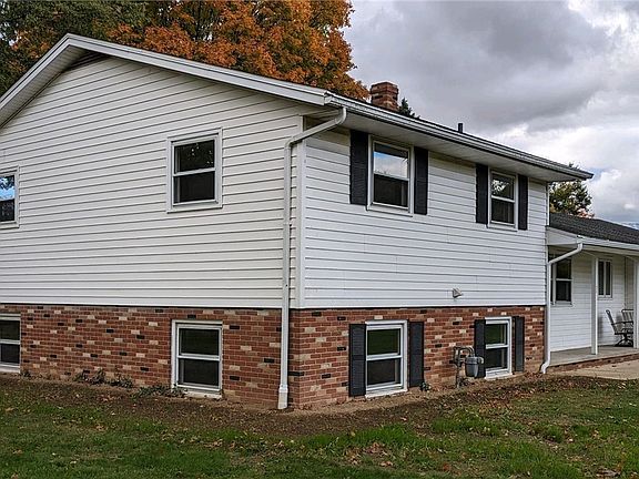 2nd image of 24 Harclay Ct