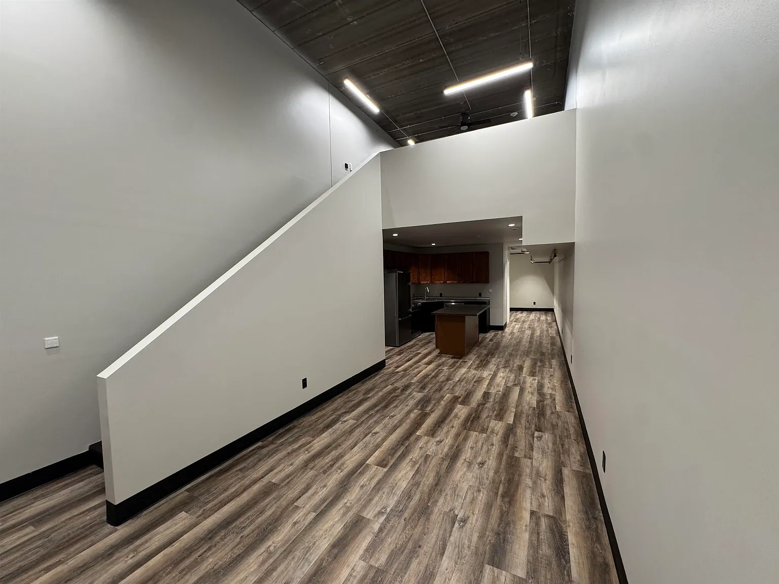 2 bed, 2.0 bath, 1100 sqft, $1,795 — Photo 3