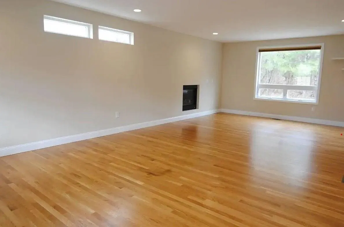 4 bed, 2.5 bath, 2168 sqft, $4,200 — Photo 4