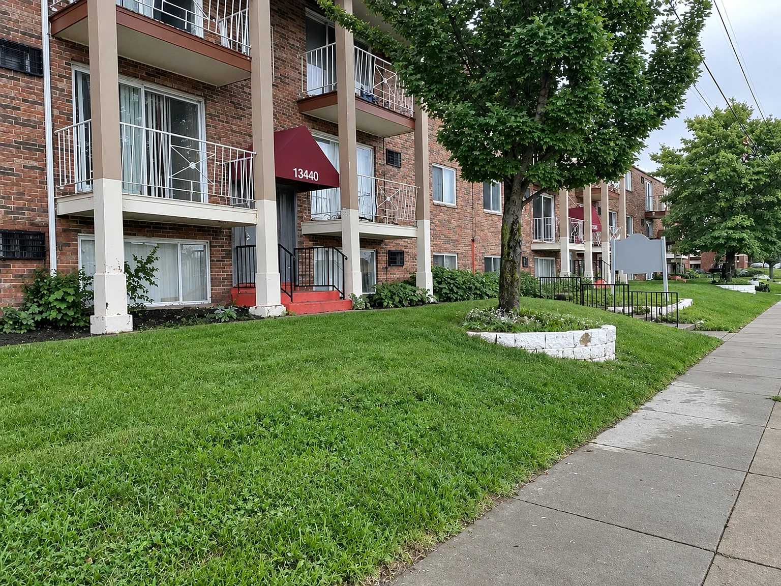 13430 Euclid Ave — Photo 2