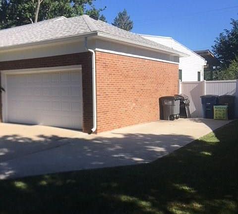 3rd image of 3352 Hughes Blvd