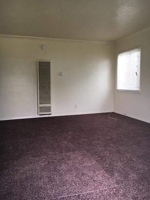 1st image of 1009 E Hyde Park Blvd