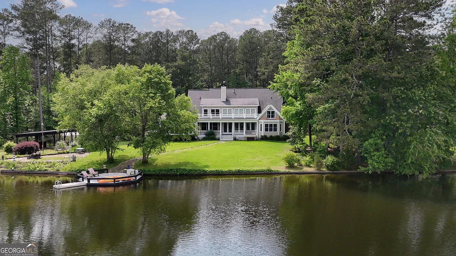625 W Lake Dr photo 1