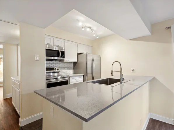 5750 Phoenix Dr #35, Dallas, TX 75231