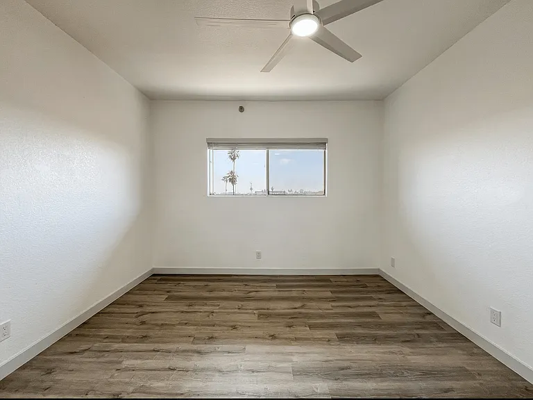 12020 Grevillea Ave — Photo 37