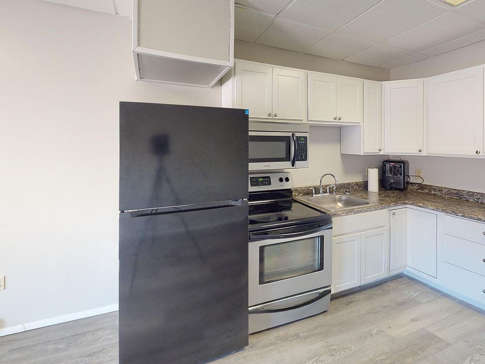 1st image of 325 Market St APT 6