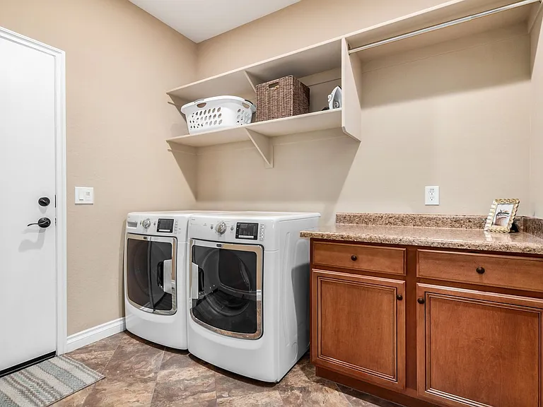 856 E Harmony Way — Photo 20