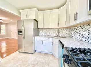 99 Colonial Ave, Freeport, NY