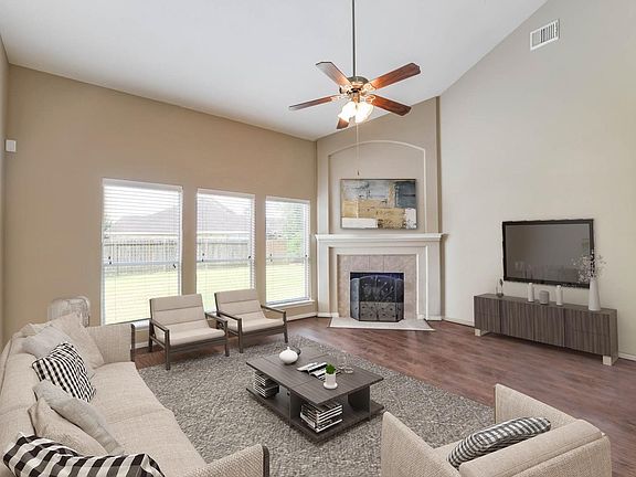 4th image of 10118 Barr Lake Dr