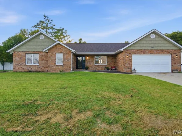 1004 Bradington Ct, Columbia, IL 62236