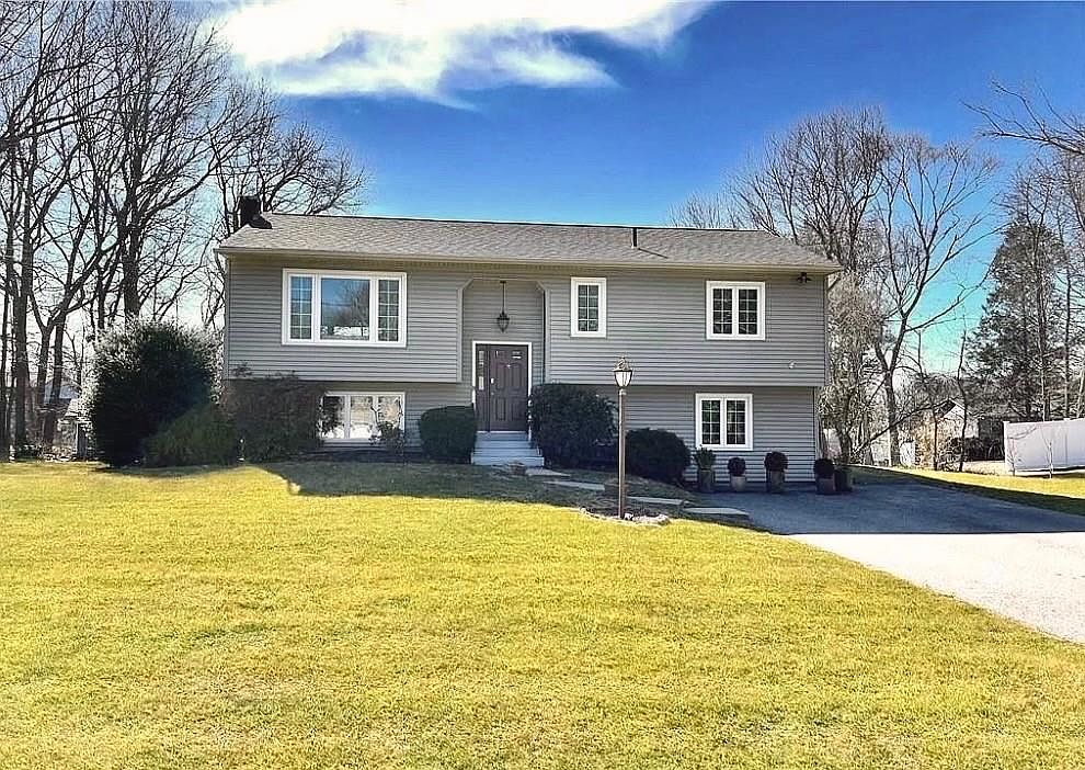 54 Vincent Way Cranston RI 02921 Zillow   E88b3953b9c04f6979afbc91db6e25cc Cc Ft 1536 