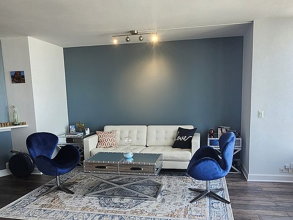 4th image of 5415 N Sheridan Rd APT 5010