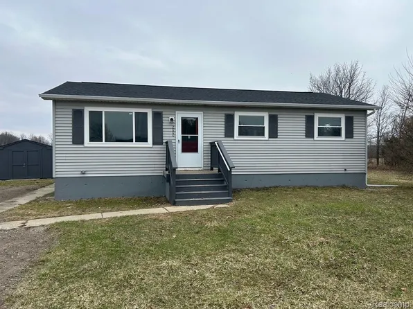 2000 E Wilkinson Rd, Owosso, MI 48867