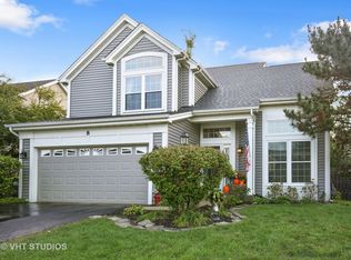 8 Deer Creek Ct, Lake In The Hills, IL 60156