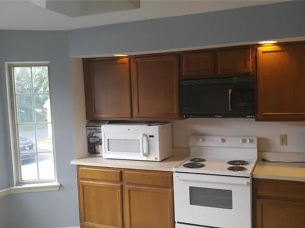 107 Franklin Ct, Bethlehem, PA 18020