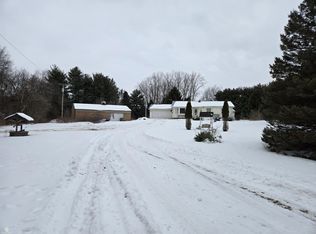 7441 Jordan Rd, Yale, MI 48097
