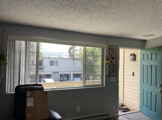 14322 NE 7th Pl #4, Bellevue, WA 98007