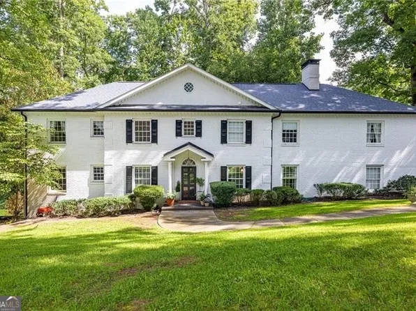 1135 Peachtree Battle Ave NW, Atlanta, GA 30327