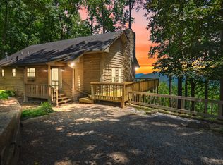 805 Walnut Rdg, Ellijay, GA 30536