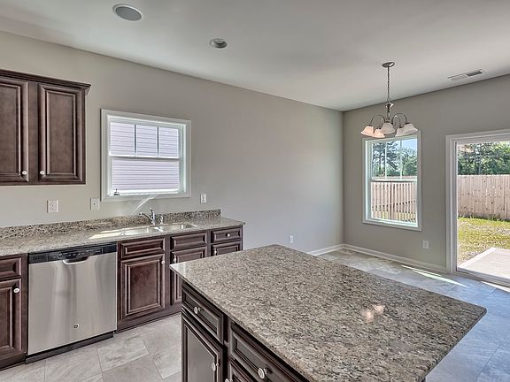 5th image of 270 Claudia Dr