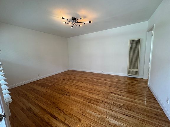3rd image of 2028 Delaware Ave #142C