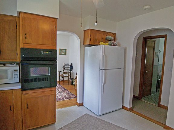 3rd image of 624 Courtland Ave
