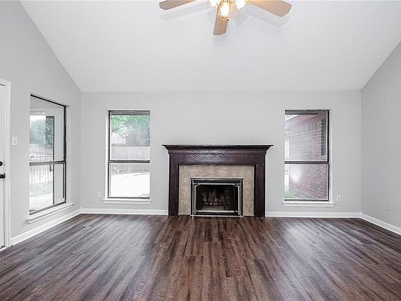 2nd image of 1941 Ashley Dr