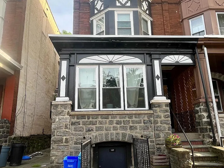 5028 Walnut St #1F — Photo 1