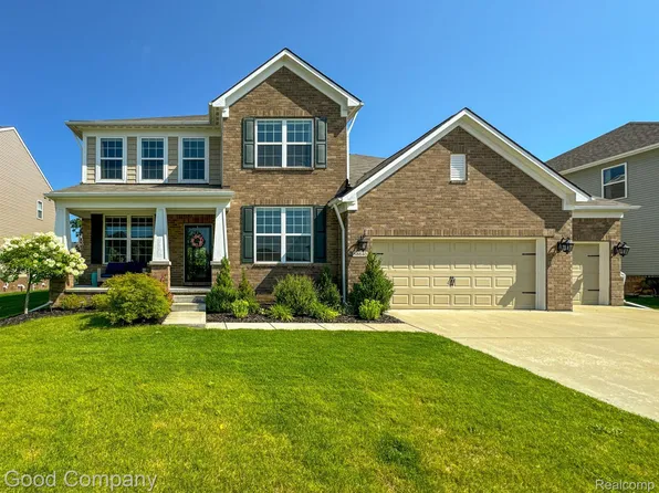 58640 Winnowing Cir, South Lyon, MI 48178