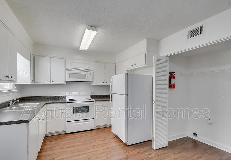 4021C Wheeler Woods Rd — Photo 8