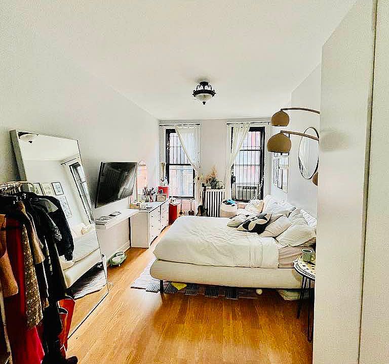 1st image of 322 E 86th St APT 3