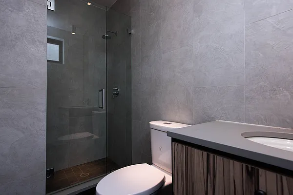 Rented by Nooklyn NYC LLC | media 79