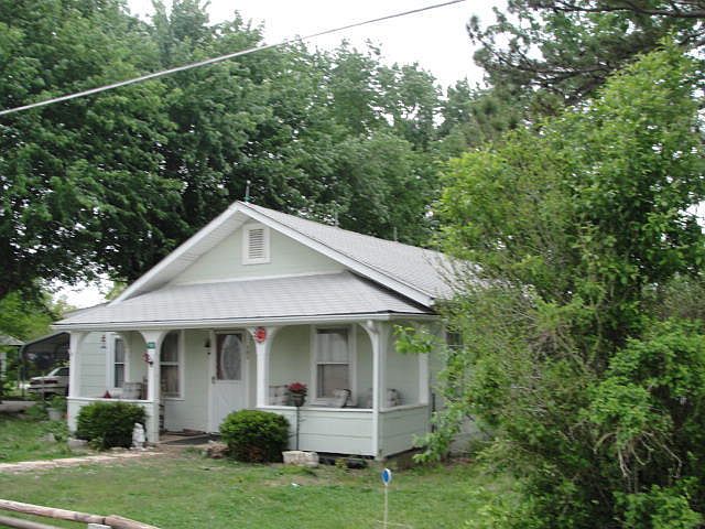 1st image of 161 Cherry St