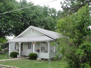 161 Cherry St, Raymondville, MO 65555