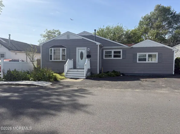 15 Saint James Place, Keansburg, NJ 07734