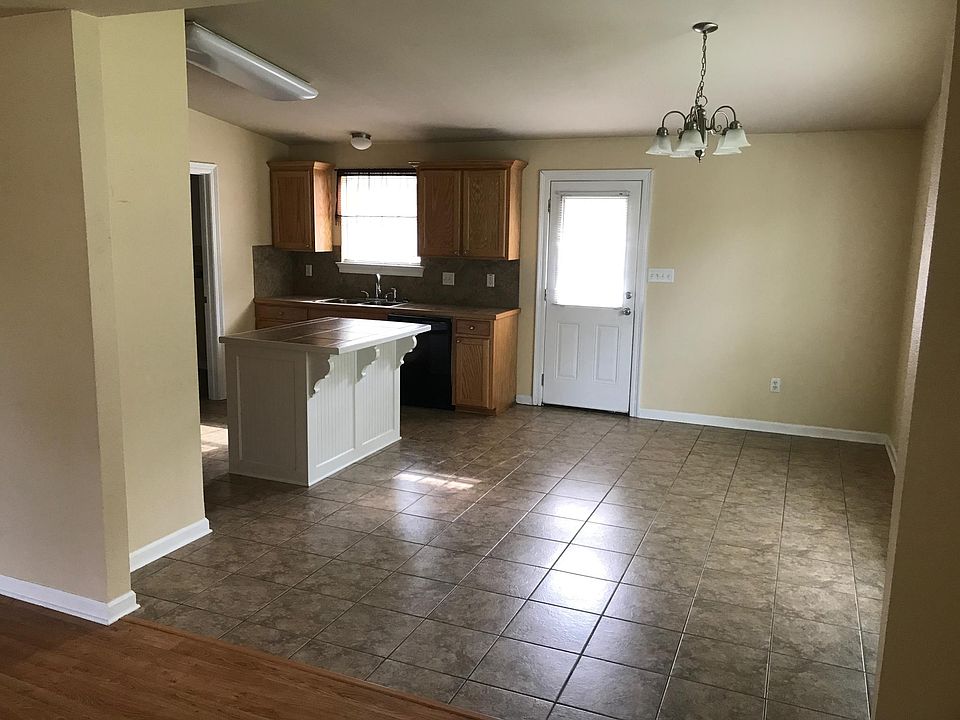 2nd image of 20990 Oregon St