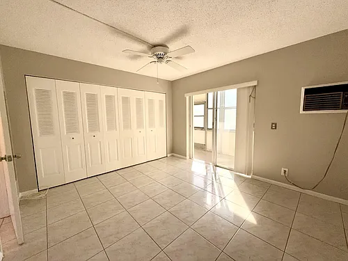 166 Sussex I Photo 1
