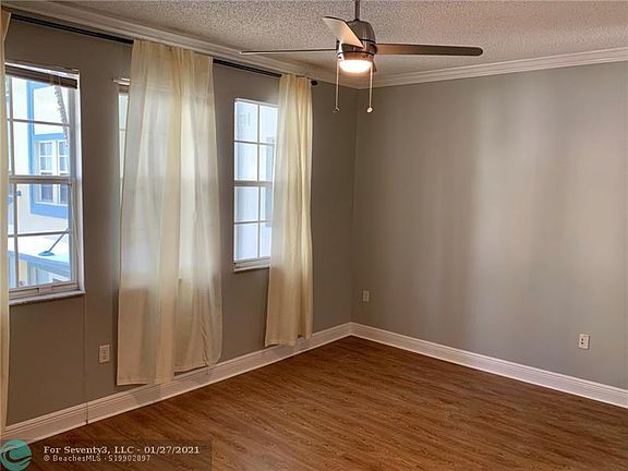 4th image of 533 NE 3rd Ave APT 248