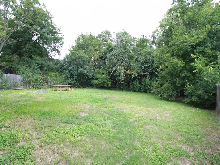 6606 Betty Cook Dr — Photo 27