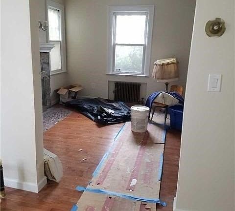 4th image of 185 E Clinton Ave