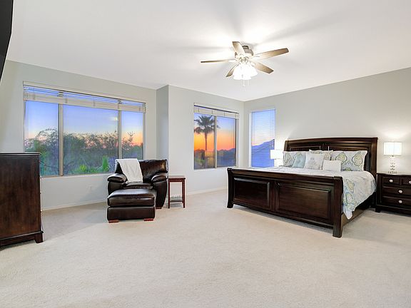 Spacious,Airy Master Retreat