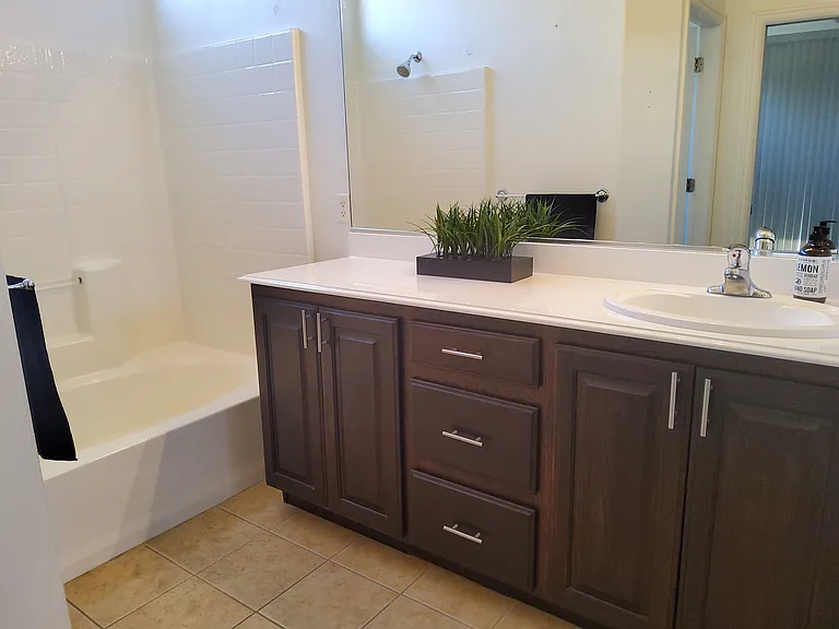 1263 N Spring Valley Dr — Photo 14