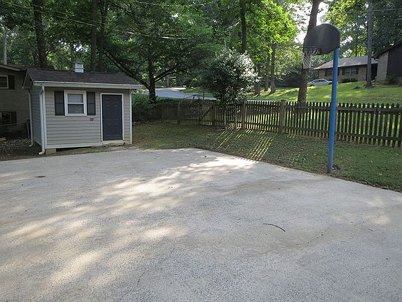 3rd image of 3783 Ashwood Dr SE