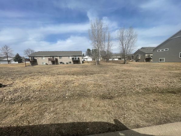 7624 Red Fox Trl, Rockford, MN 55373