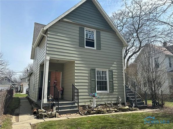 203 Oak St
