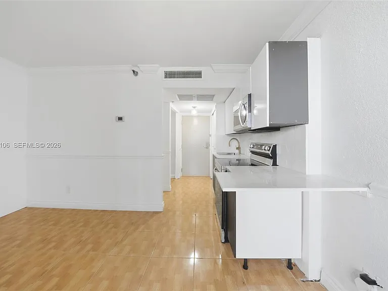 19201 Collins Ave #341 — Photo 16