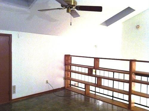 5th image of 2329 Sun Valley Cir